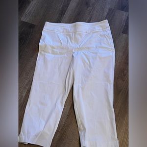 Pioneer Woman Capri pants, XL, white